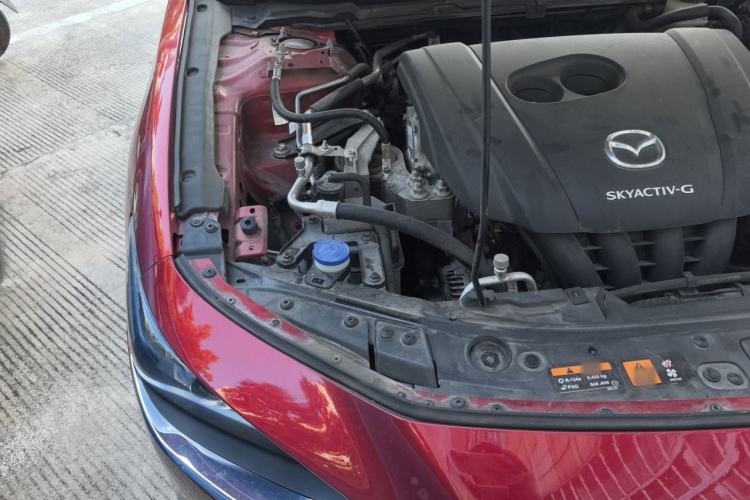 Used Mazda 3 Axela 2020 2.0L Automatic Luxury Version Engine Bay Right