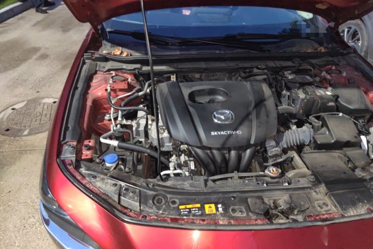 Used Mazda 3 Axela 2020 1.5L Automatic Luxury Version Engine Bay Right