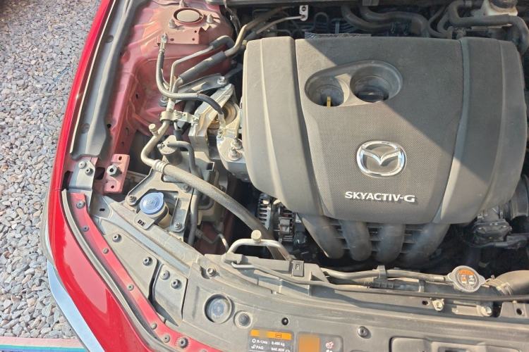 Used Mazda 3 Axela 2020 2.0L Automatic Luxury Version Engine Bay Right