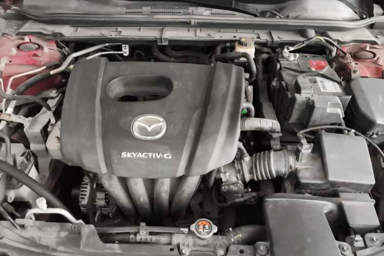 Used Mazda 3 Axela 2020 1.5L Automatic Luxury Version Engine Bay