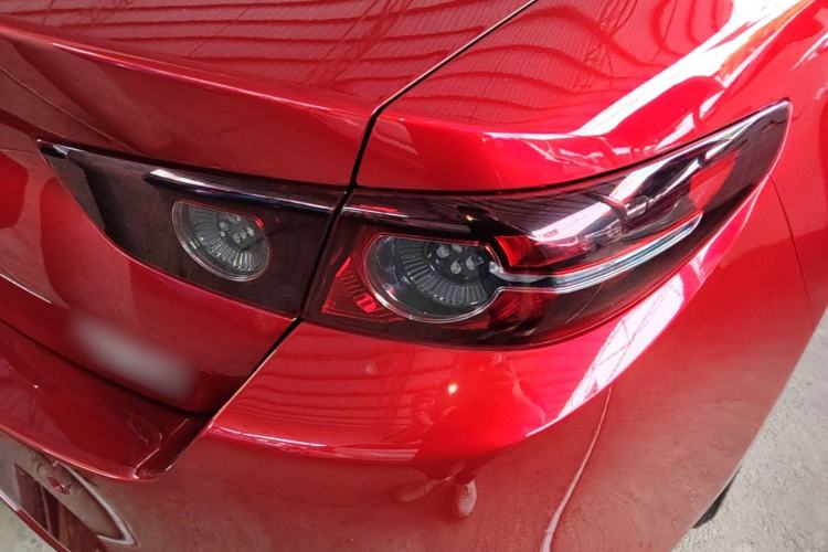Used Mazda 3 Axela 2020 1.5L Automatic ZhiMei Edition Exterior 3