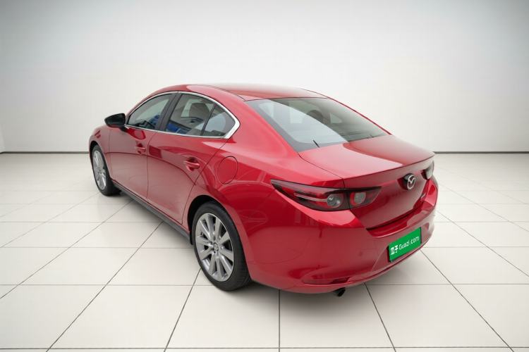 Used Mazda 3 Axela 2020 2.0L Automatic Luxury Version Exterior 3