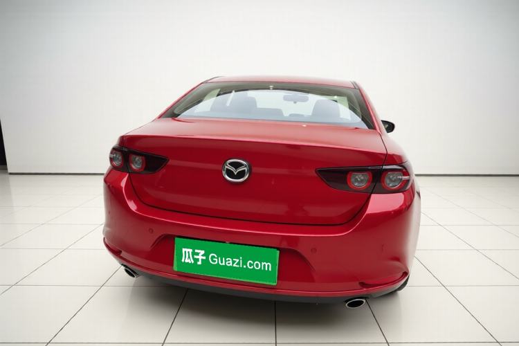 Used Mazda 3 Axela 2020 2.0L Automatic Luxury Version Exterior 4
