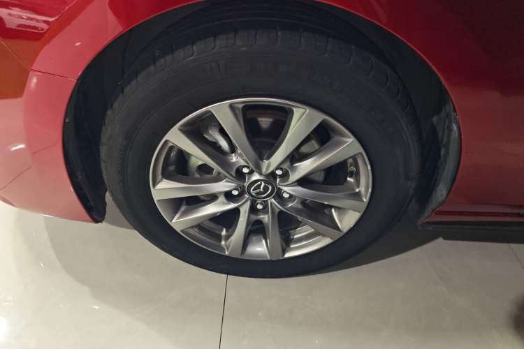 Used Mazda 3 Axela 2020 1.5L Automatic ZhiMei Edition Exterior 4