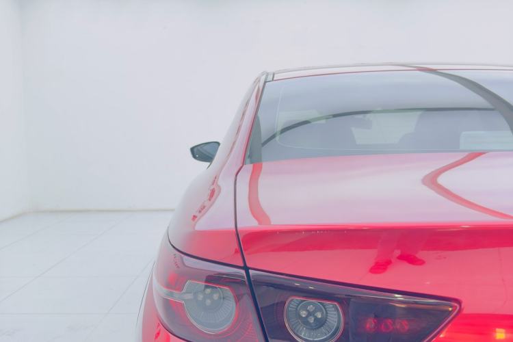 Used Mazda 3 Axela 2020 1.5L Automatic Luxury Version Exterior 6