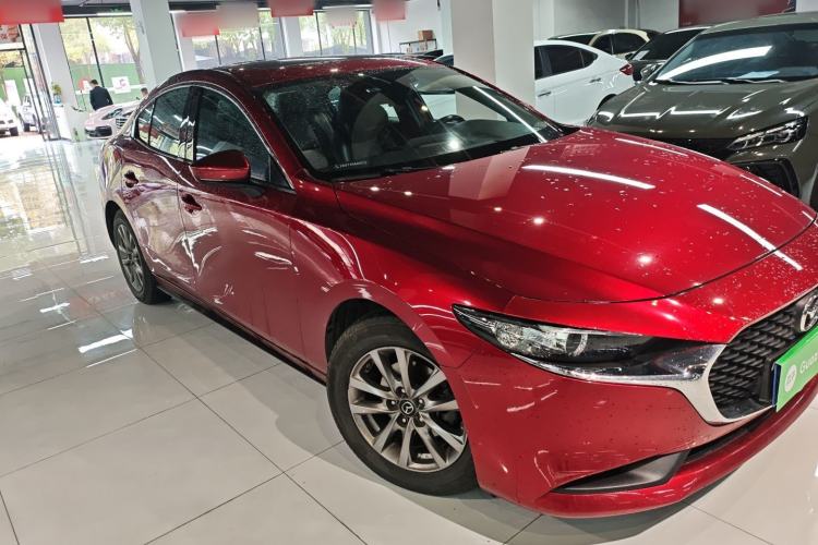 Used Mazda 3 Axela 2020 1.5L Automatic Luxury Version Front Right 45 Deg