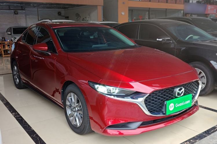 Used Mazda 3 Axela 2020 1.5L Automatic Luxury Version Front Right 45 Deg