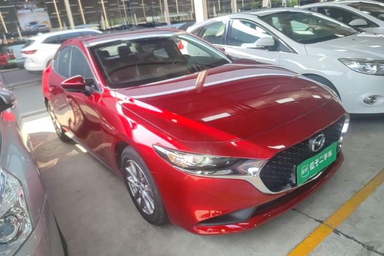 Used Mazda 3 Axela 2020 1.5L Automatic Luxury Version Front Right 45 Deg
