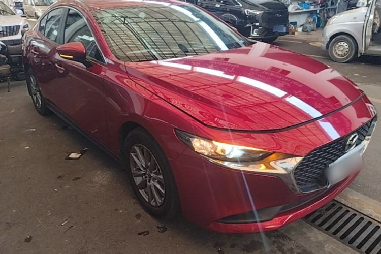Used Mazda 3 Axela 2020 1.5L Automatic ZhiMei Edition Front Right 45 Deg