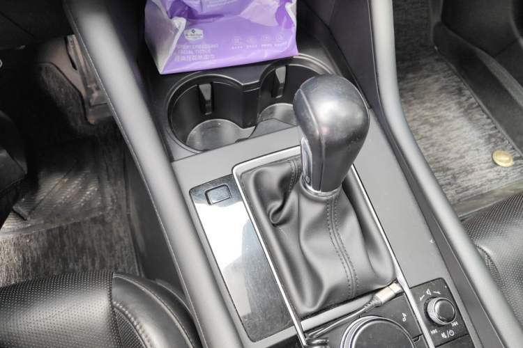 Used Mazda 3 Axela 2020 1.5L Automatic Luxury Version Gear Lever