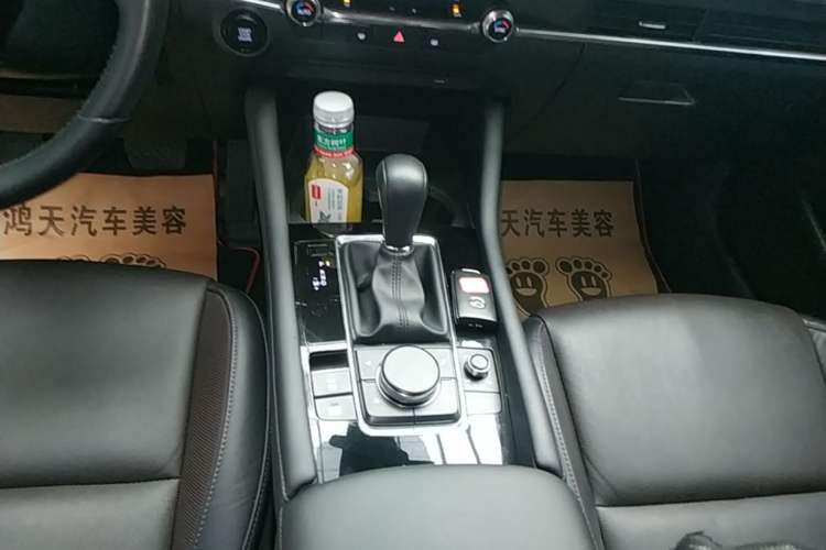 Used Mazda 3 Axela 2020 2.0L Automatic Zhiya Edition Gear Lever