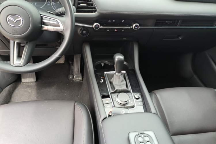 Used Mazda 3 Axela 2020 2.0L Automatic Zhiya Edition Gear Lever