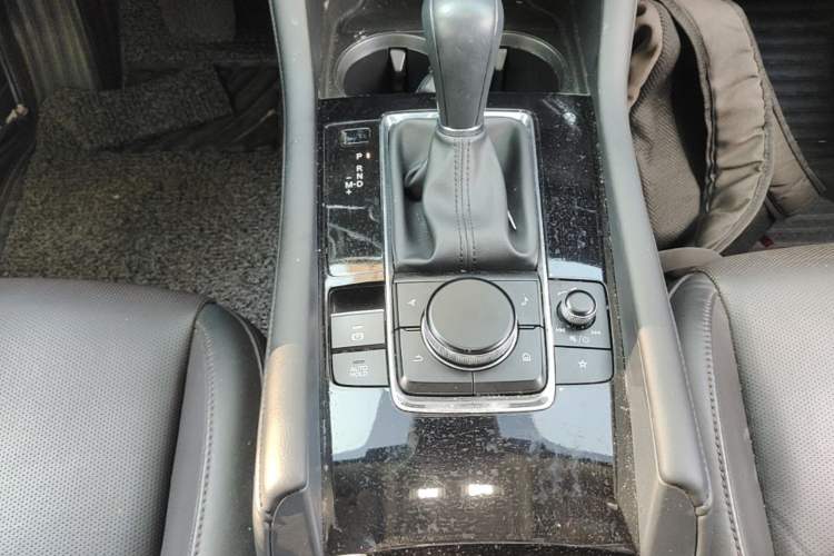 Used Mazda 3 Axela 2020 2.0L Automatic Zhiya Edition Gear Lever