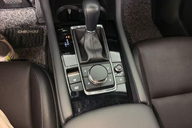 Used Mazda 3 Axela 2020 2.0L Automatic Zhiya Edition Gear Lever