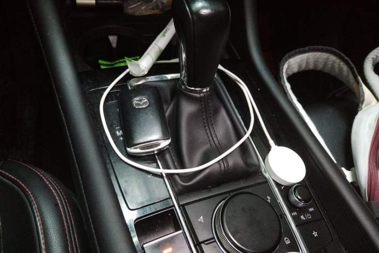 Used Mazda 3 Axela 2020 2.0L Automatic ZhiXuan Edition Gear Lever