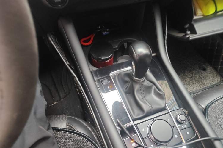 Used Mazda 3 Axela 2020 2.0L Automatic Zhiya Edition Gear Lever