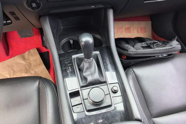 Used Mazda 3 Axela 2020 2.0L Automatic Zhiya Edition Gear Lever