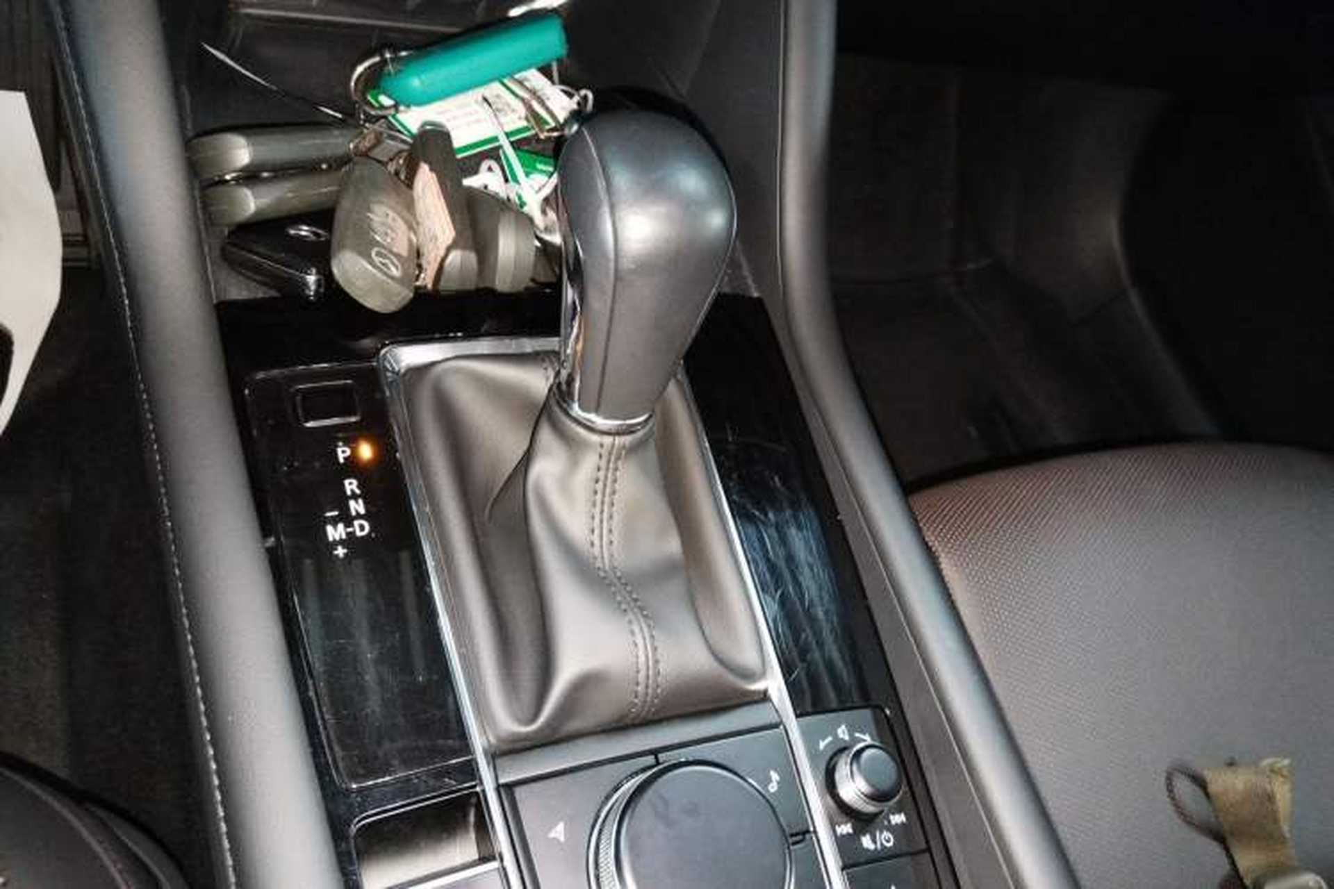 Used Mazda 3 Axela 2020 2.0L Automatic Zhiya Edition Gear Lever