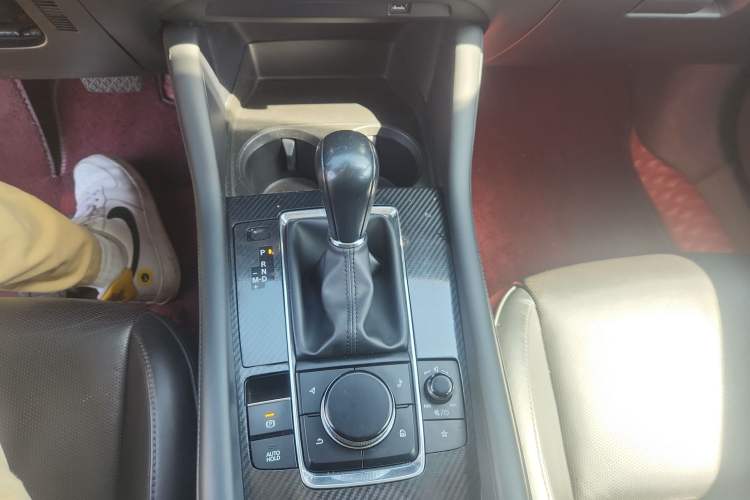 Used Mazda 3 Axela 2020 2.0L Automatic Zhiya Edition Gear Lever