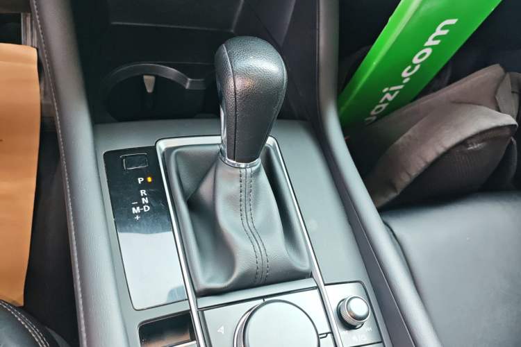 Used Mazda 3 Axela 2020 1.5L Automatic Zhiyue Sunroof Version Gear Lever