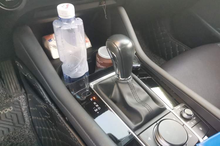 Used Mazda 3 Axela 2020 2.0L Automatic Zhiya Edition Gear Lever