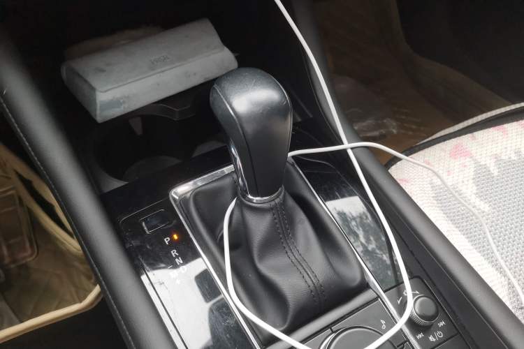Used Mazda 3 Axela 2020 2.0L Automatic ZhiXuan Edition Gear Lever