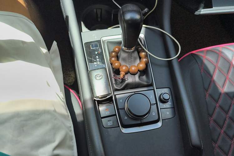 Used Mazda 3 Axela 2020 1.5L Automatic ZhiMei Edition Gear Lever