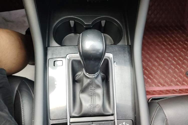 Used Mazda 3 Axela 2020 2.0L Automatic Zhiya Edition Gear Lever