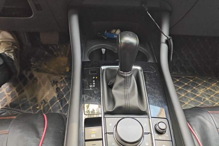Used Mazda 3 Axela 2020 2.0L Automatic Zhiya Edition Gear Lever