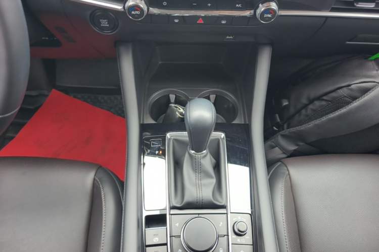 Used Mazda 3 Axela 2020 2.0L Automatic Zhiya Edition Gear Lever