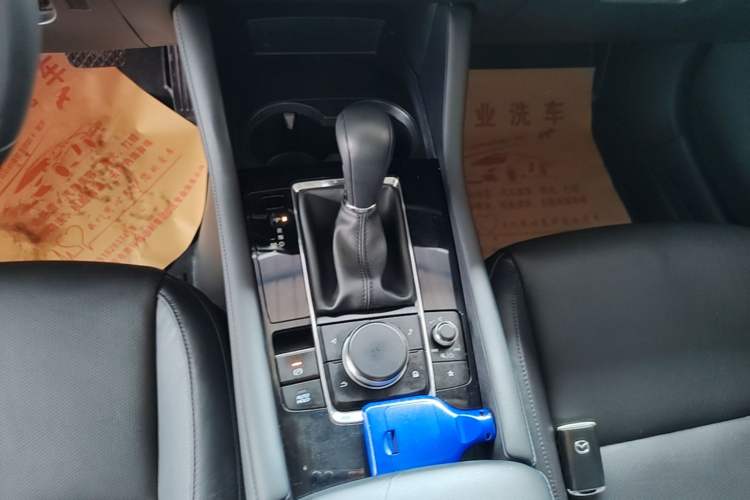 Used Mazda 3 Axela 2020 2.0L Automatic Zhiya Edition Gear Lever