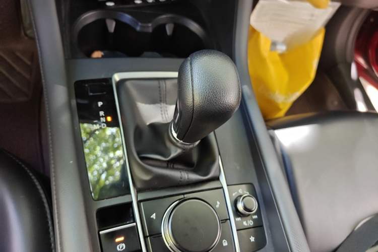 Used Mazda 3 Axela 2020 1.5L Automatic ZhiMei Edition Gear Lever