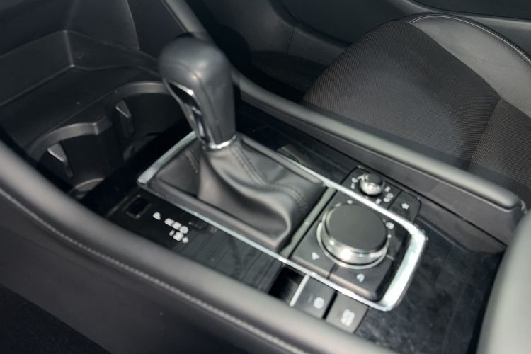 Used Mazda 3 Axela 2020 2.0L Automatic Zhiya Edition Gear Lever