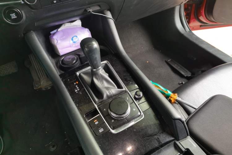 Used Mazda 3 Axela 2020 2.0L Automatic Zhiya Edition Gear Lever