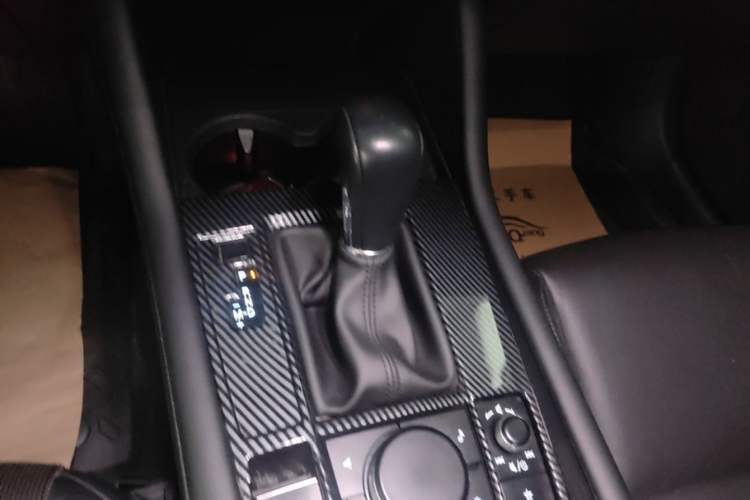 Used Mazda 3 Axela 2020 2.0L Automatic Luxury Version Gear Lever
