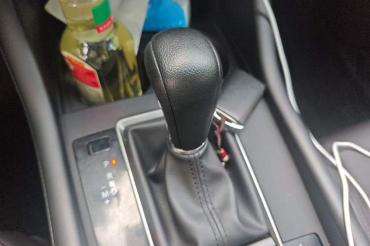 Used Mazda 3 Axela 2020 1.5L Automatic ZhiMei Edition Gear Lever