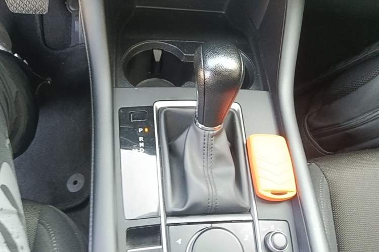 Used Mazda 3 Axela 2020 1.5L Automatic Zhiyue Sunroof Version Gear Lever