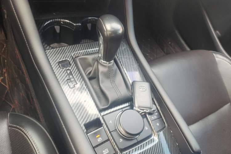 Used Mazda 3 Axela 2020 2.0L Automatic Zhiya Edition Gear Lever