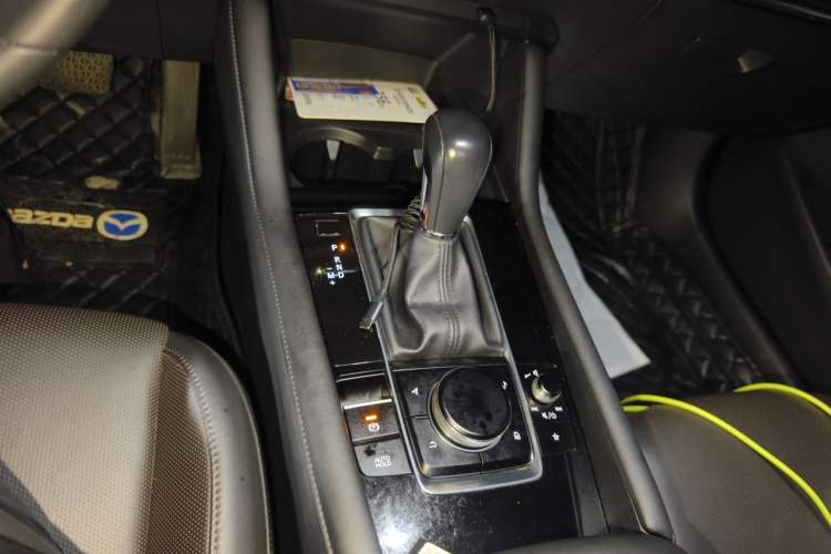 Used Mazda 3 Axela 2020 2.0L Automatic Zhiya Edition Gear Lever