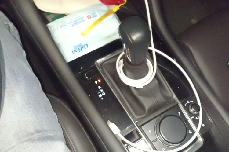 Used Mazda 3 Axela 2020 2.0L Automatic Zhiya Edition Gear Lever