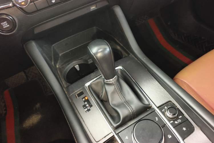 Used Mazda 3 Axela 2020 2.0L Automatic ZhiXuan Edition Gear Lever