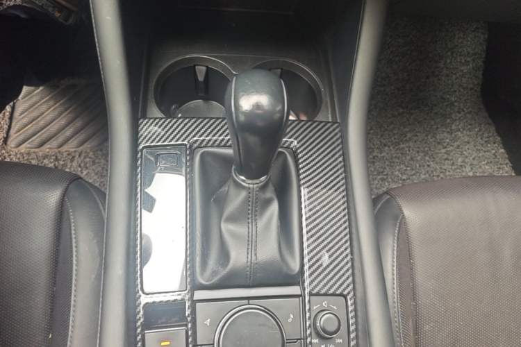 Used Mazda 3 Axela 2020 2.0L Automatic Zhiya Edition Gear Lever
