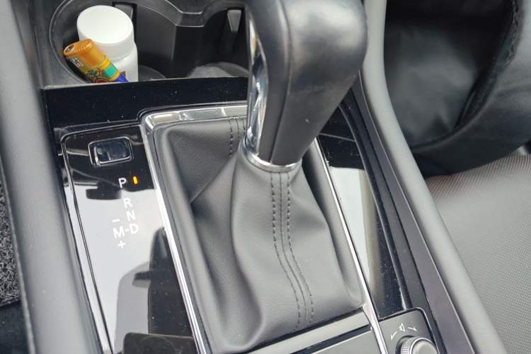 Used Mazda 3 Axela 2020 2.0L Automatic Luxury Version Gear Lever