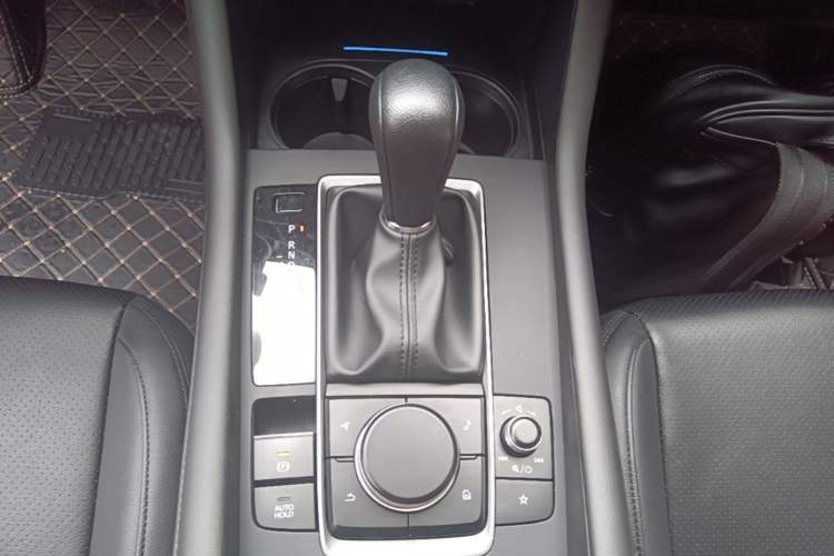 Used Mazda 3 Axela 2020 1.5L Automatic Zhiyue Sunroof Version Gear Lever