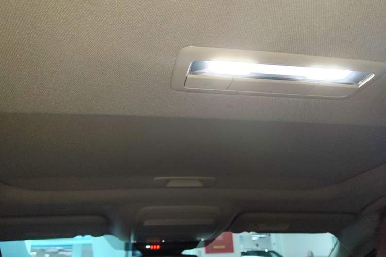 Used Mazda 3 Axela 2020 1.5L Automatic Zhiyue Sunroof Version Headliner