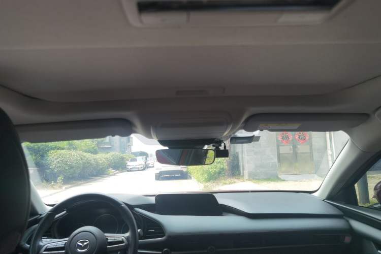 Used Mazda 3 Axela 2020 1.5L Automatic Luxury Version Headliner