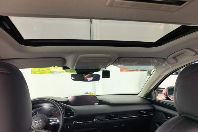 Used Mazda 3 Axela 2020 2.0L Automatic Zhiya Edition Headliner