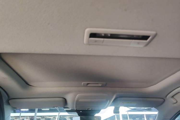 Used Mazda 3 Axela 2020 1.5L Automatic Luxury Version Headliner
