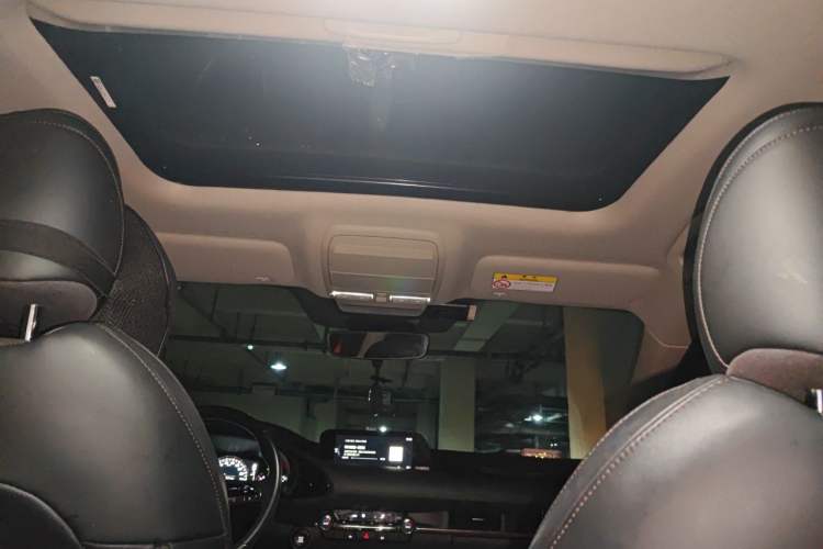 Used Mazda 3 Axela 2020 2.0L Automatic Zhiya Edition Headliner