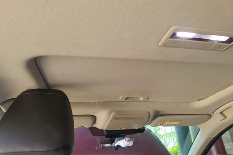 Used Mazda 3 Axela 2020 1.5L Automatic Luxury Version Headliner